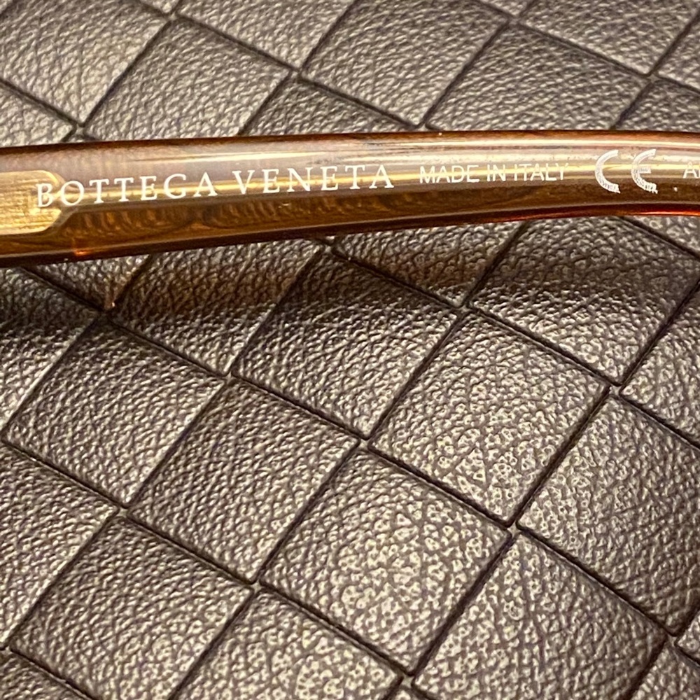 Bottega Veneta Lady Sunglasses - Picture 14 of 15